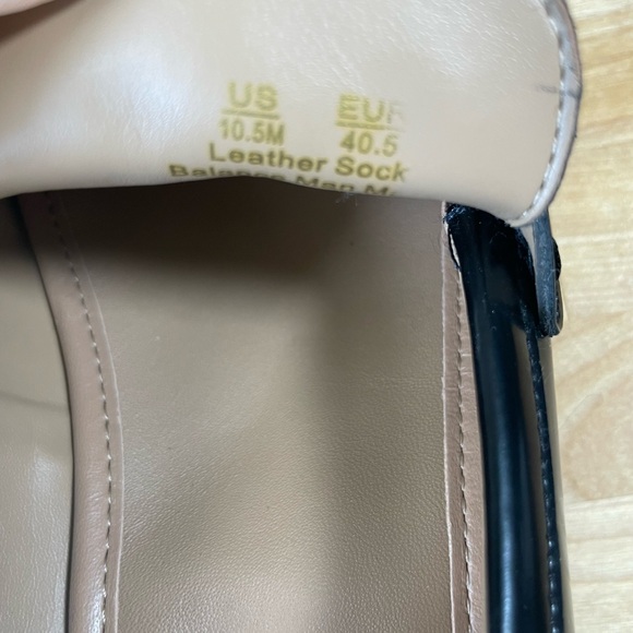 Sam Edelman Black Patent Leather Loafers with Gold Chain - Picture 15 of 16